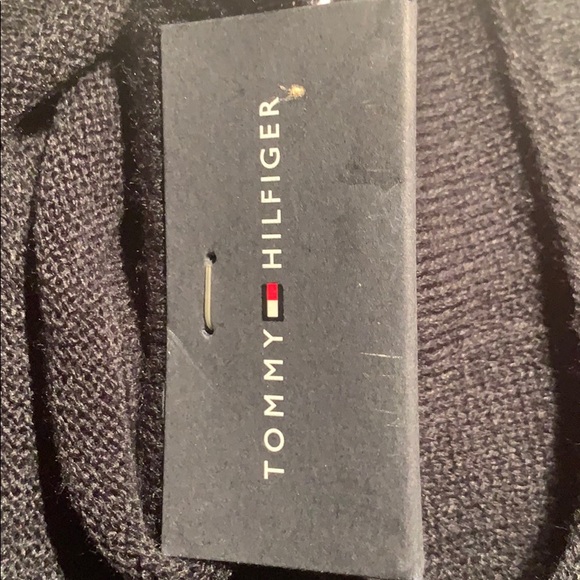 Tommy Hilfiger Scarf - Picture 4 of 4